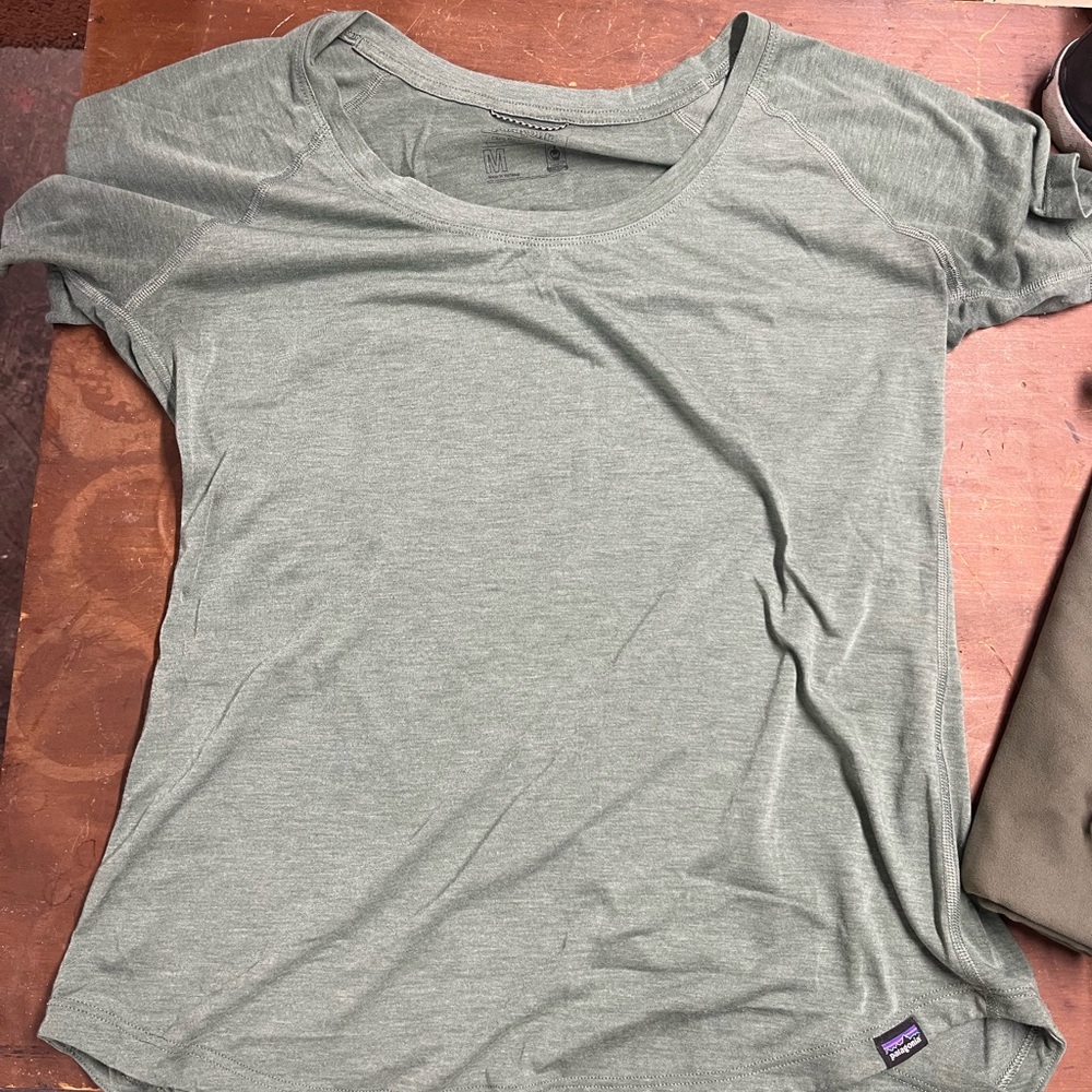 Patagonia Women's capilene cool Trail